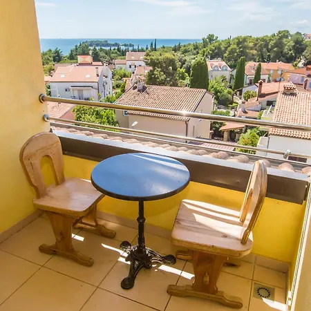 Konukevi Monsena 4*