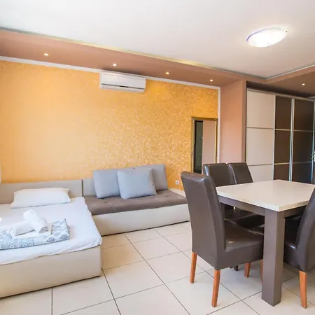 Monsena 4*