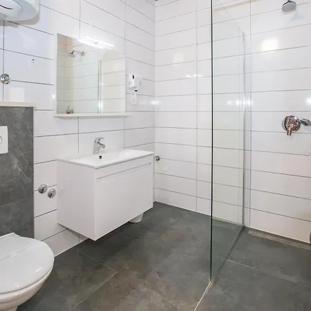 Monsena Konukevi 4*