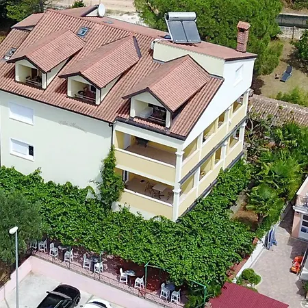 Konukevi Monsena