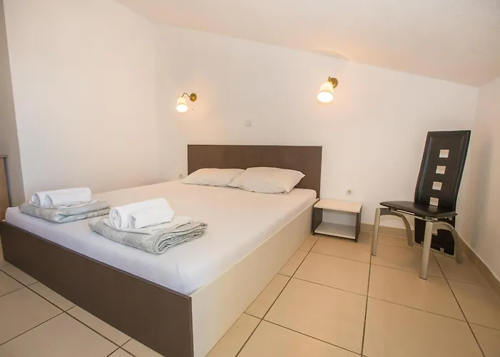 Monsena Gæstehus 4*