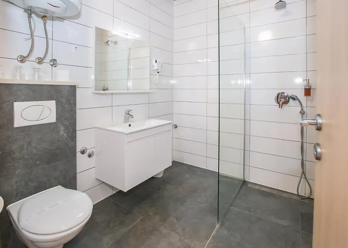 Monsena Gæstehus 4*