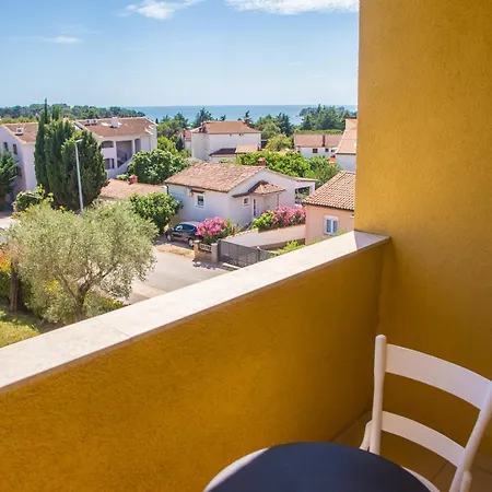 Monsena 4* Ρόβινι