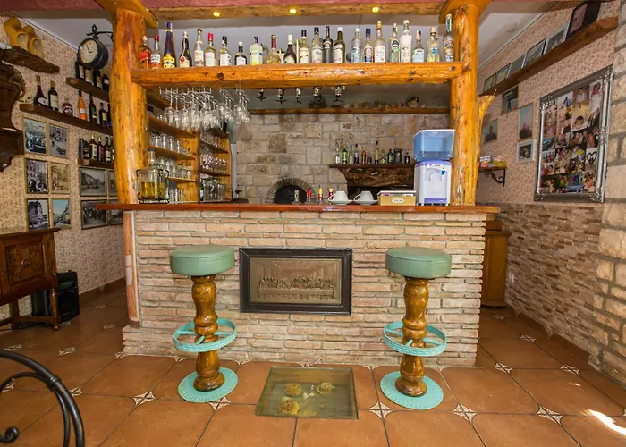 Πανσιόν Monsena 4*