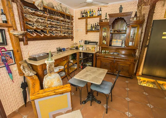 Πανσιόν Monsena Ρόβινι