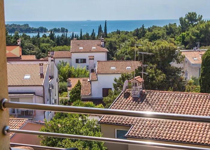 Monsena Πανσιόν 4*