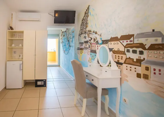 Πανσιόν Monsena Ρόβινι