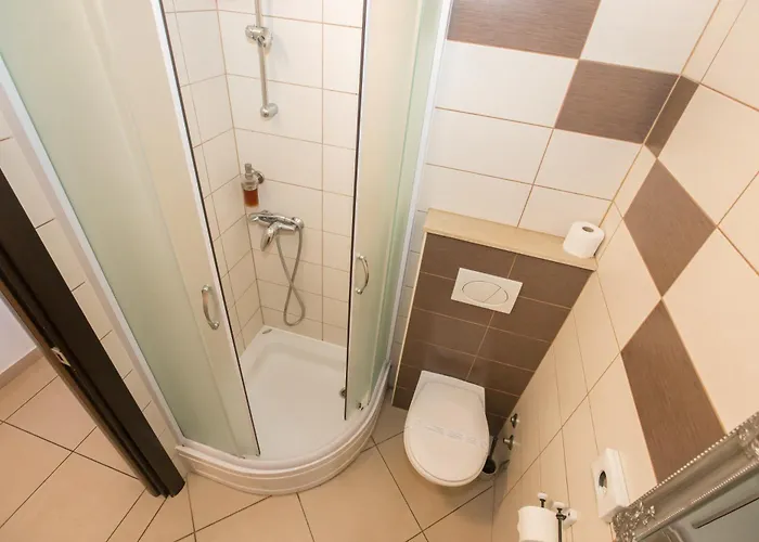 Πανσιόν Monsena Ρόβινι