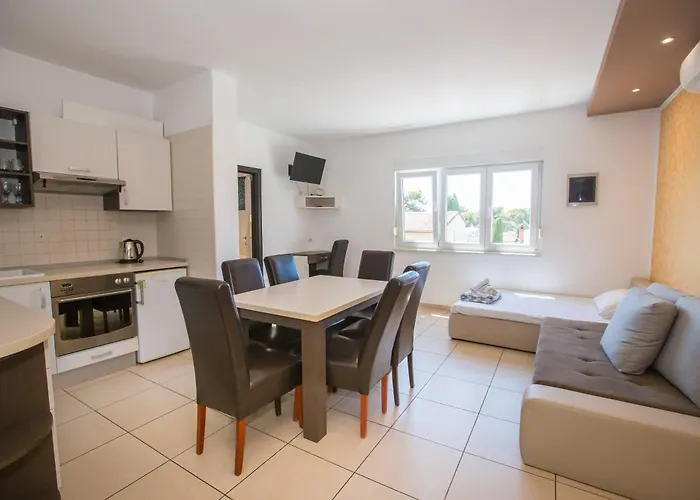 Monsena Ρόβινι