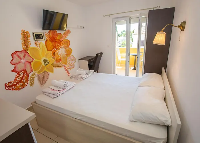 Πανσιόν Monsena 4*