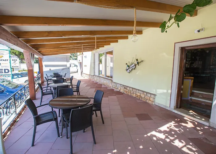 Πανσιόν Monsena Ρόβινι