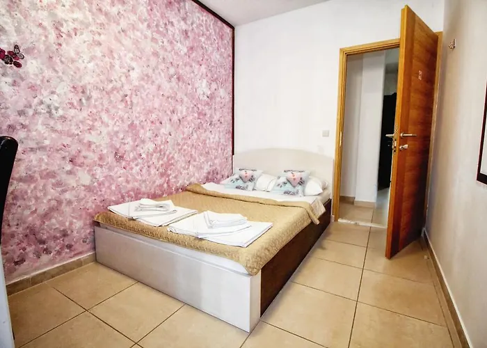 Πανσιόν Monsena Ρόβινι