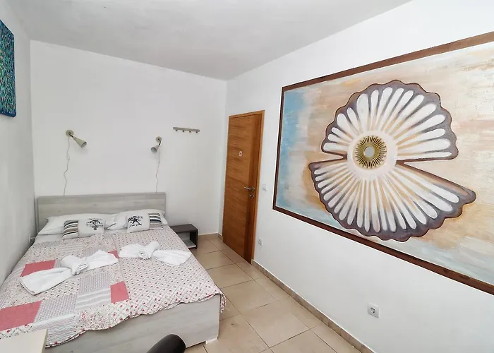 Πανσιόν Monsena