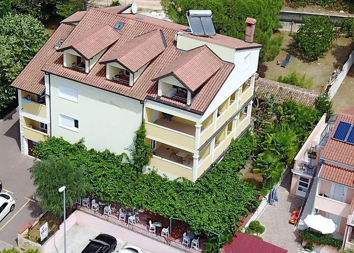 Πανσιόν Monsena