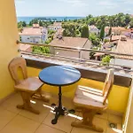 Casa de hóspedes Monsena 4*