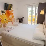 Casa de hóspedes Monsena 4*