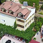 Casa de hóspedes Monsena