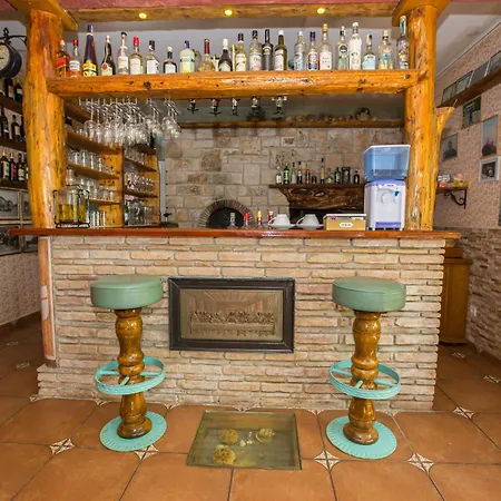 Konukevi Monsena 4*