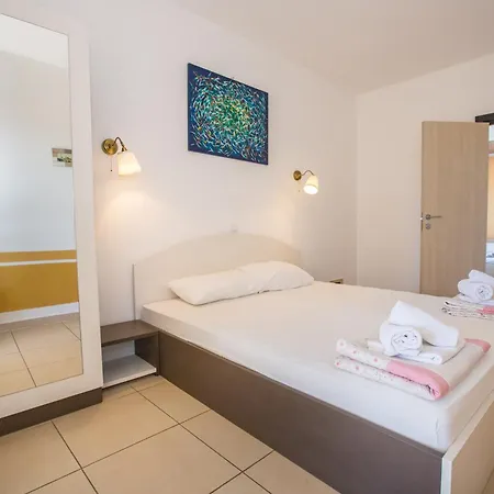 Konukevi Monsena 4*