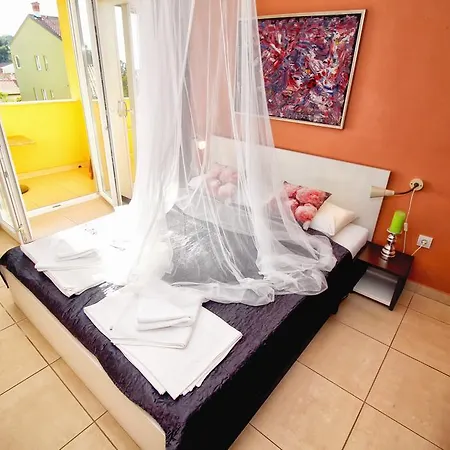 Konukevi Monsena 4*